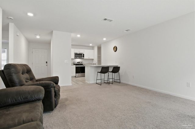 7876 Maxton Rd, Pensacola, FL 32514