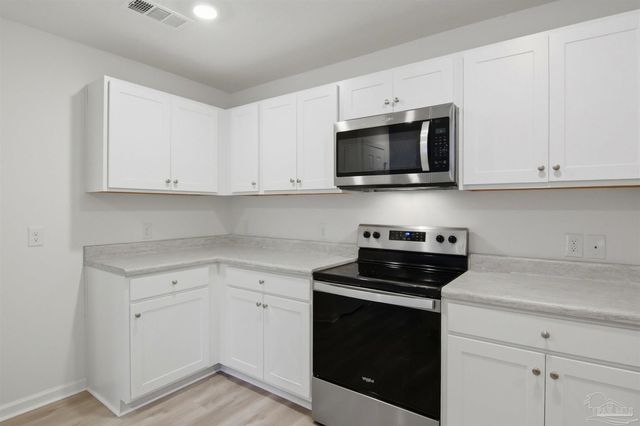 7876 Maxton Rd, Pensacola, FL 32514