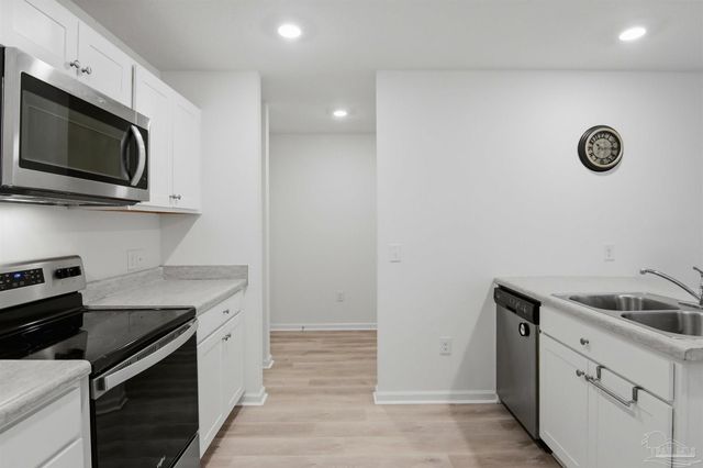 7876 Maxton Rd, Pensacola, FL 32514