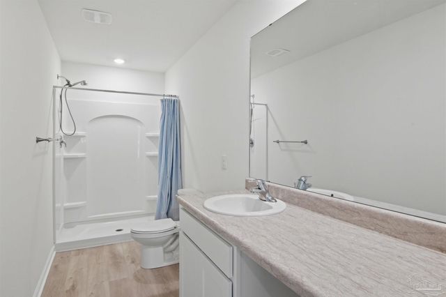 7876 Maxton Rd, Pensacola, FL 32514