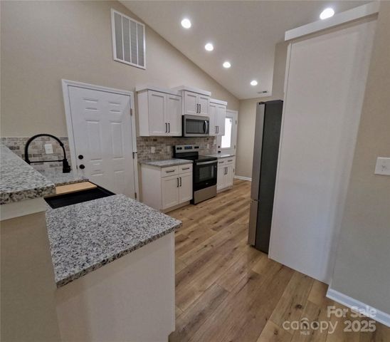 128 Big Sky Drive, Marion, NC 28752