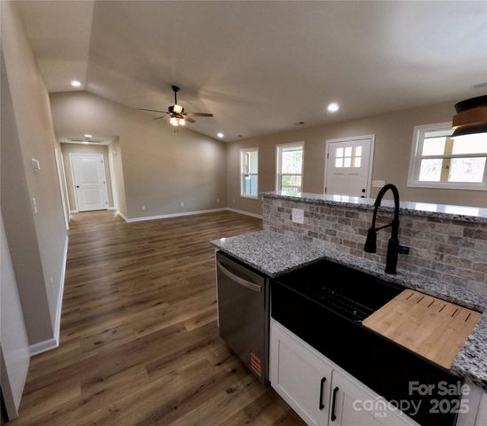 128 Big Sky Drive, Marion, NC 28752