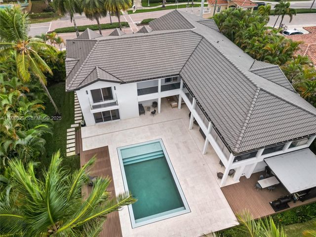 431 Layne Blvd, Hallandale Beach, FL 33009