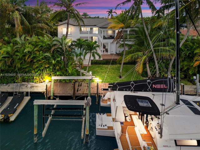 431 Layne Blvd, Hallandale Beach, FL 33009