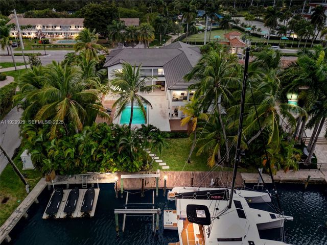 431 Layne Blvd, Hallandale Beach, FL 33009