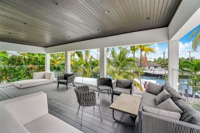 431 Layne Blvd, Hallandale Beach, FL 33009