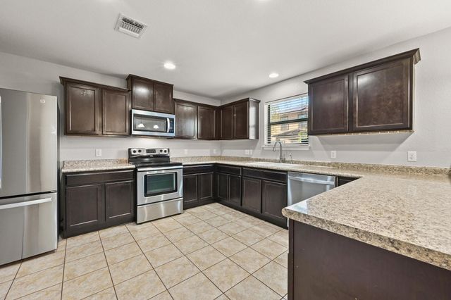 9016 Stambourne ST, Austin, TX 78747