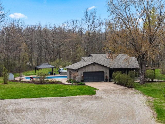 W7236 WEGE ROAD, Hortonville, WI 54944