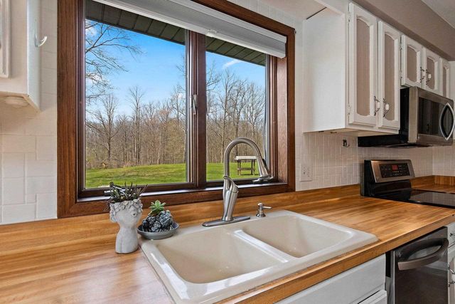 W7236 WEGE ROAD, Hortonville, WI 54944