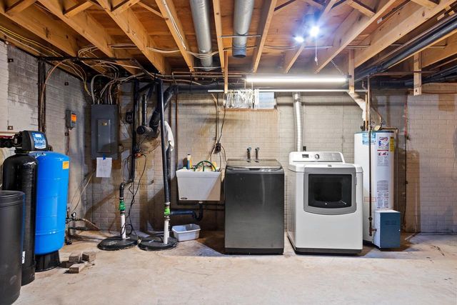 W7236 WEGE ROAD, Hortonville, WI 54944