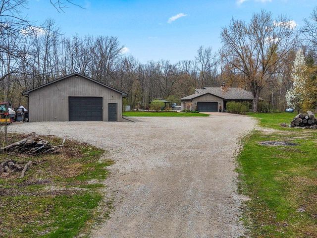 W7236 WEGE ROAD, Hortonville, WI 54944