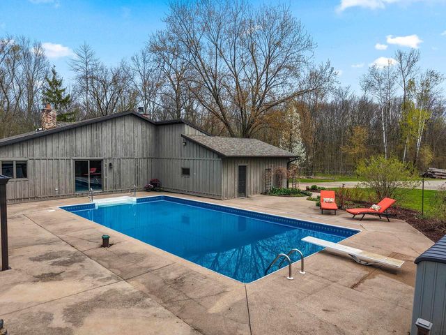 W7236 WEGE ROAD, Hortonville, WI 54944