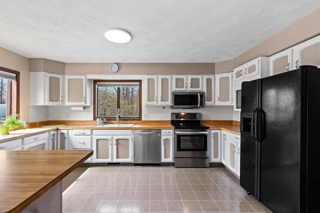 W7236 WEGE ROAD, Hortonville, WI 54944