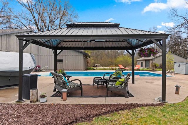 W7236 WEGE ROAD, Hortonville, WI 54944
