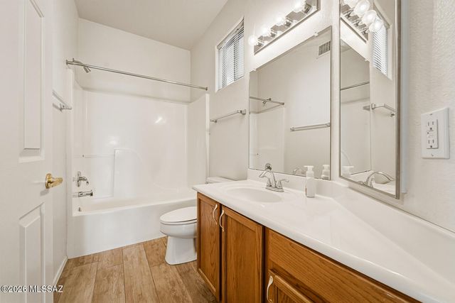 1917 W Vista Ridge Drive, Green Valley, AZ 85622