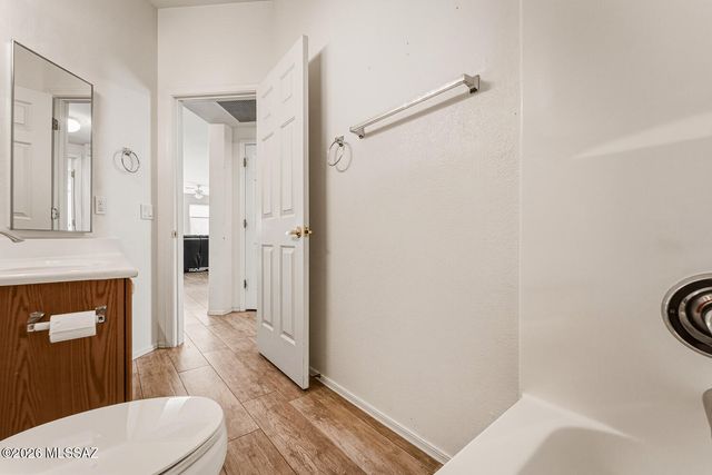 1917 W Vista Ridge Drive, Green Valley, AZ 85622