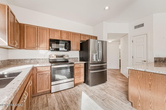 1917 W Vista Ridge Drive, Green Valley, AZ 85622