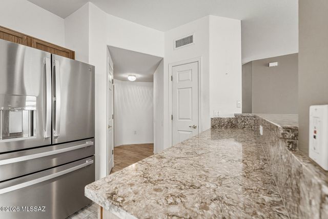 1917 W Vista Ridge Drive, Green Valley, AZ 85622