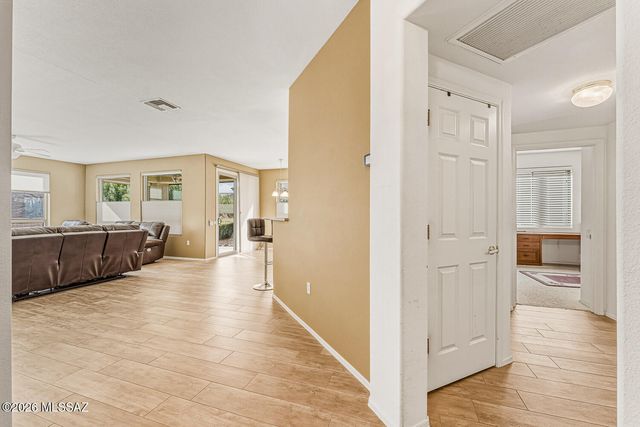 1917 W Vista Ridge Drive, Green Valley, AZ 85622