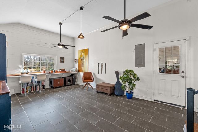 6225 Creswell Avenue, Shreveport, LA 71106