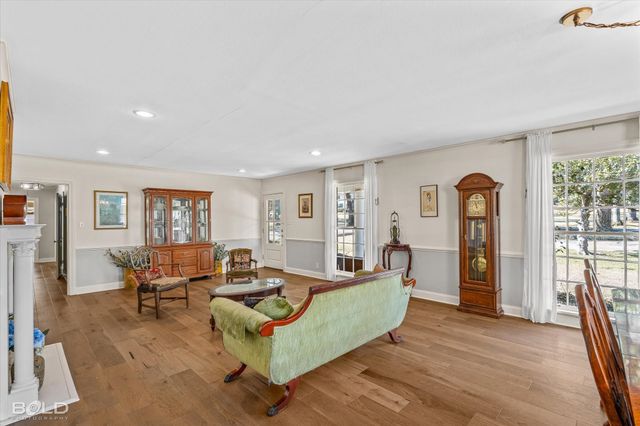 6225 Creswell Avenue, Shreveport, LA 71106