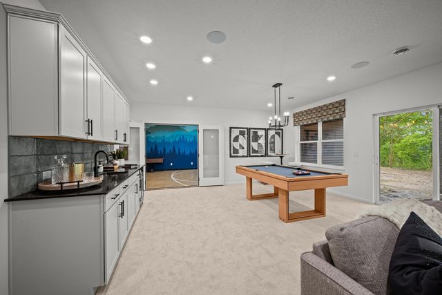 6170 60th Place N, Plymouth, MN 55446