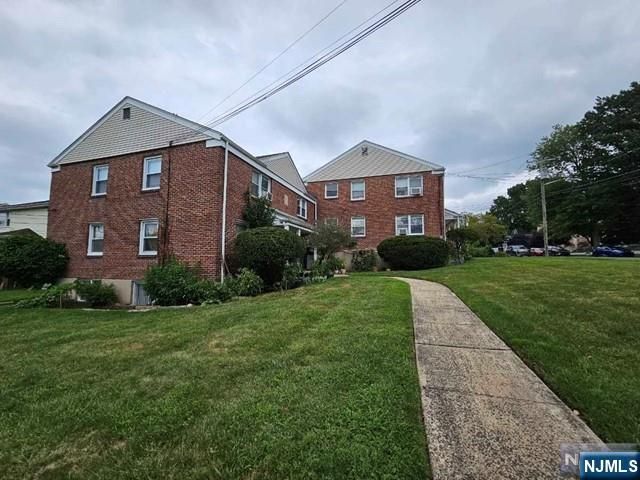 309 Hillside 9, Palisades Park, NJ 07650