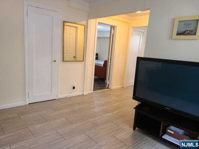 309 Hillside 9, Palisades Park, NJ 07650