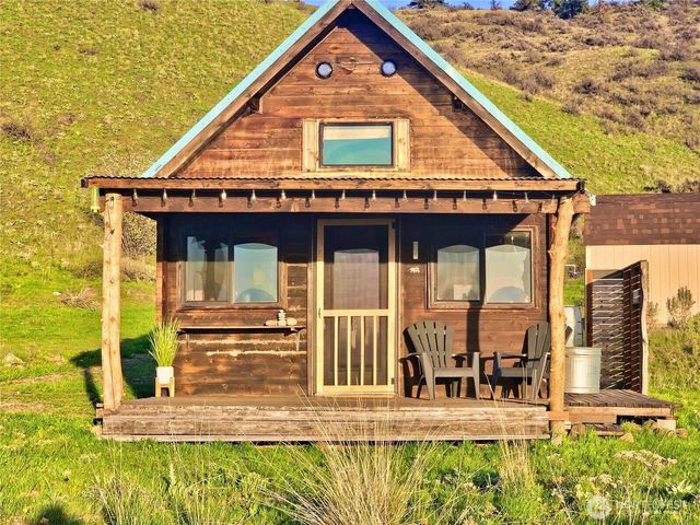 25 Corral Lane, Waterville, WA 98858