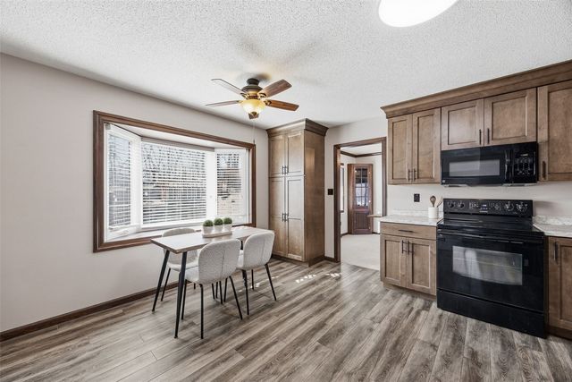 3015 Circle Hill Court NE, Cedar Rapids, IA 52402