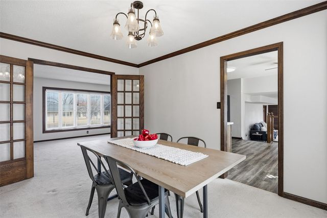 3015 Circle Hill Court NE, Cedar Rapids, IA 52402