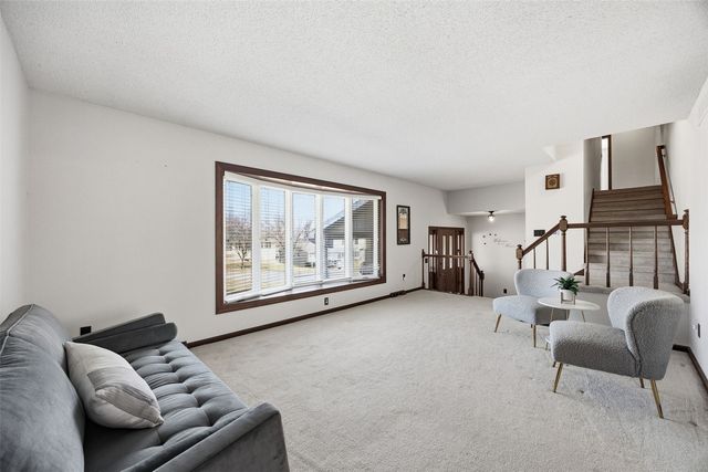 3015 Circle Hill Court NE, Cedar Rapids, IA 52402