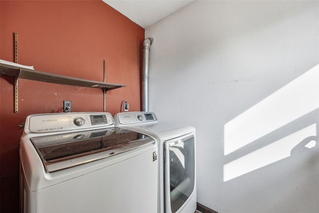 3015 Circle Hill Court NE, Cedar Rapids, IA 52402