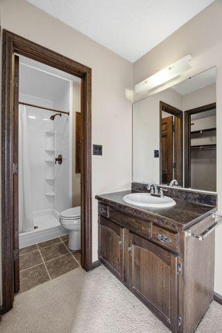 3015 Circle Hill Court NE, Cedar Rapids, IA 52402