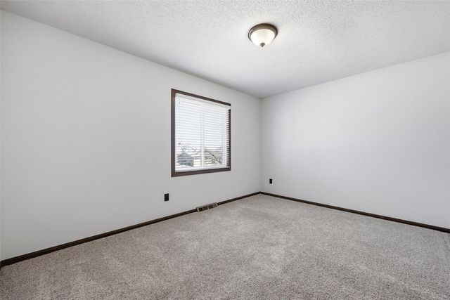 3015 Circle Hill Court NE, Cedar Rapids, IA 52402