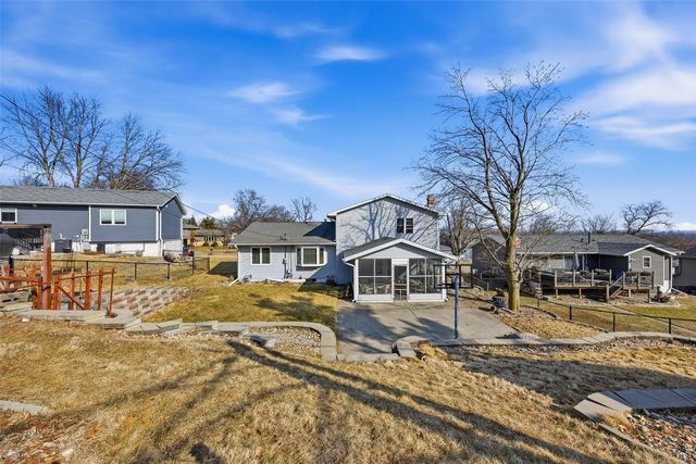 3015 Circle Hill Court NE, Cedar Rapids, IA 52402