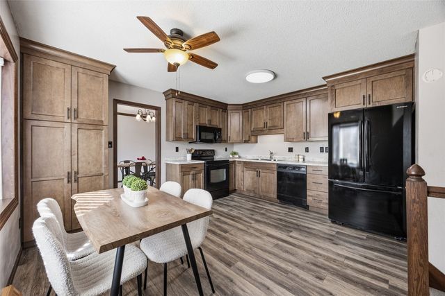 3015 Circle Hill Court NE, Cedar Rapids, IA 52402