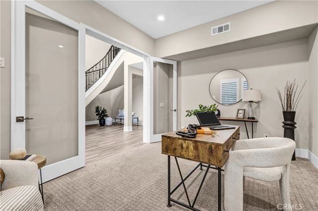 74 Iluna, Irvine, CA 92618