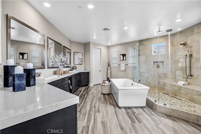 74 Iluna, Irvine, CA 92618