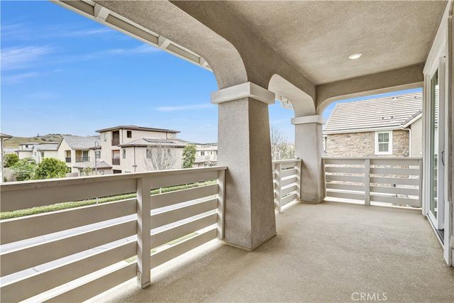 74 Iluna, Irvine, CA 92618