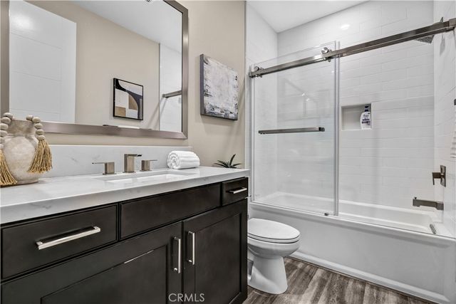 74 Iluna, Irvine, CA 92618