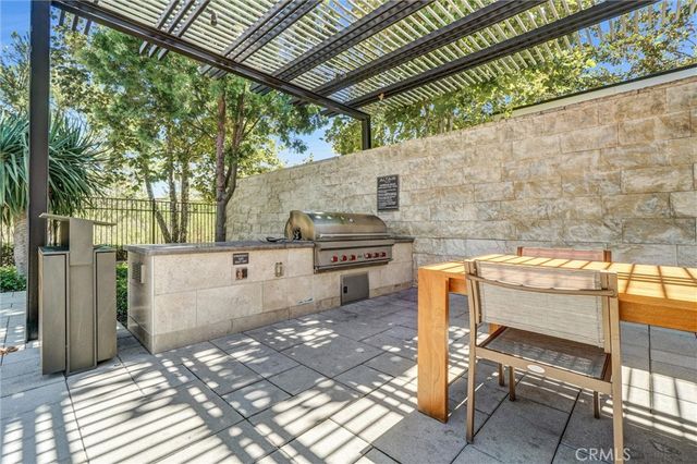 74 Iluna, Irvine, CA 92618