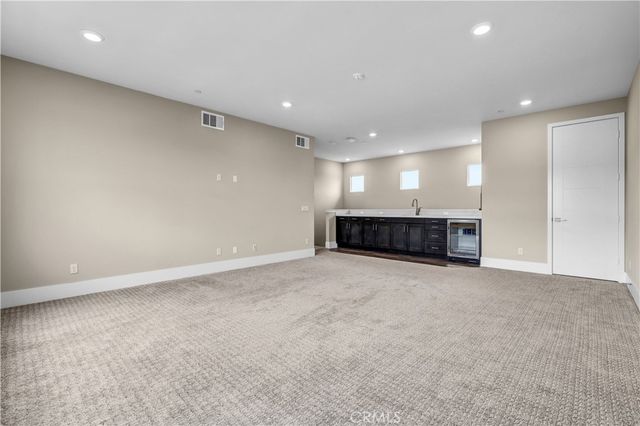 74 Iluna, Irvine, CA 92618