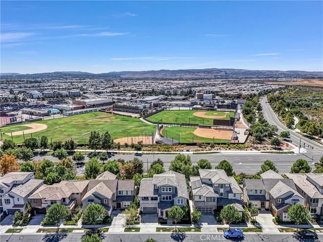 74 Iluna, Irvine, CA 92618