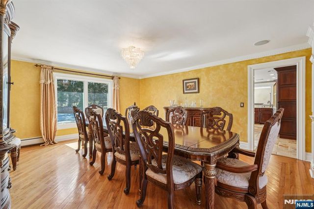 416 Devonshire Drive, Franklin Lakes, NJ 07417