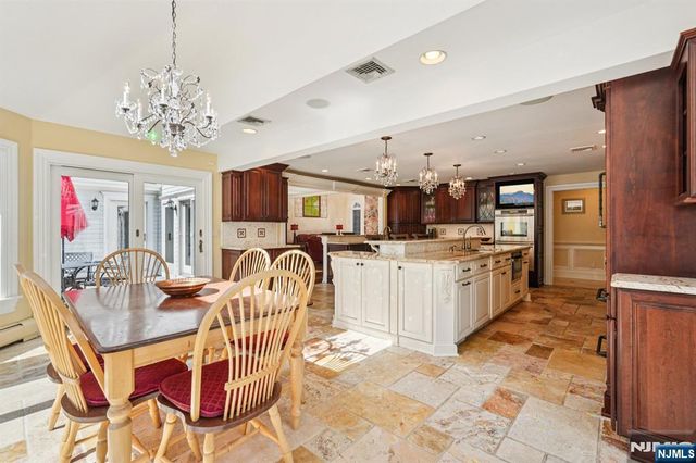 416 Devonshire Drive, Franklin Lakes, NJ 07417