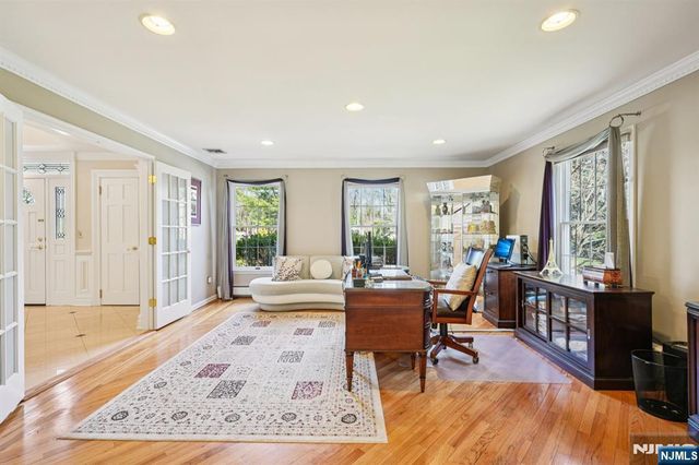 416 Devonshire Drive, Franklin Lakes, NJ 07417