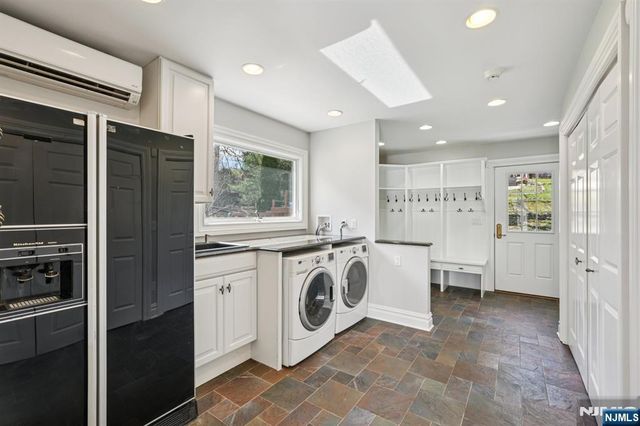 416 Devonshire Drive, Franklin Lakes, NJ 07417