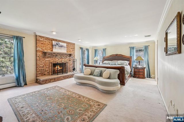 416 Devonshire Drive, Franklin Lakes, NJ 07417
