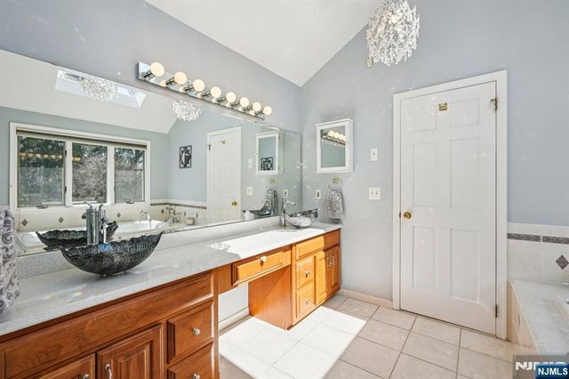 416 Devonshire Drive, Franklin Lakes, NJ 07417